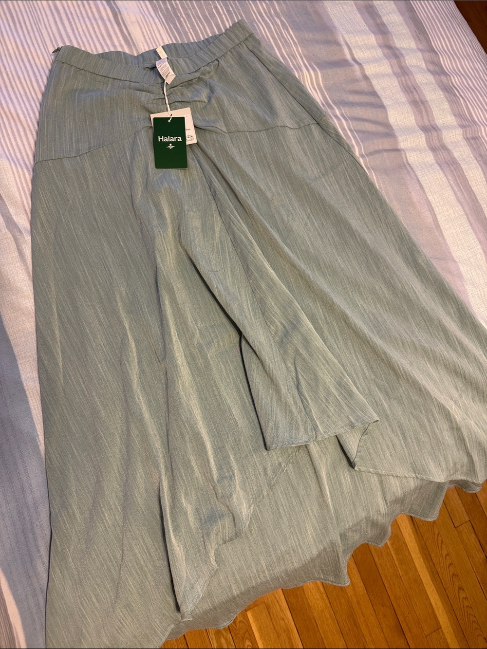 HALARA Sage Green High-Low Flow Skirt